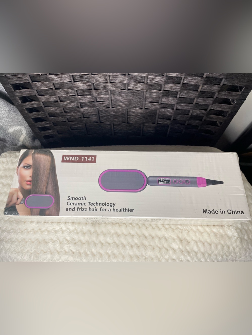 Pink Ceramic Hair Straightening Brush WND-1141 - Smooth, Frizz-Free Finish